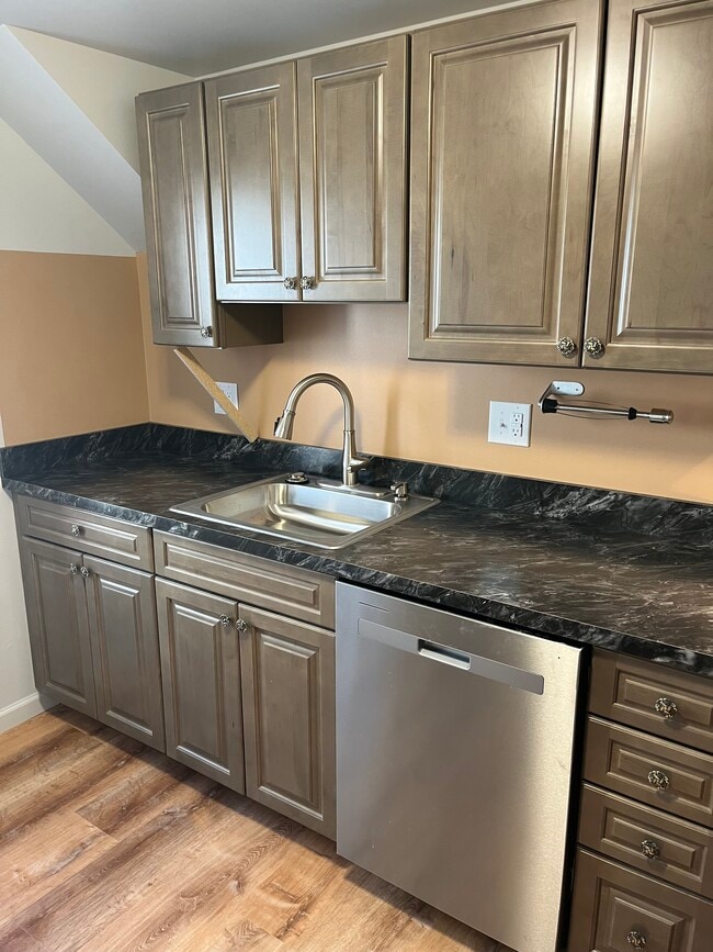 20 N Orchard St, Unit B