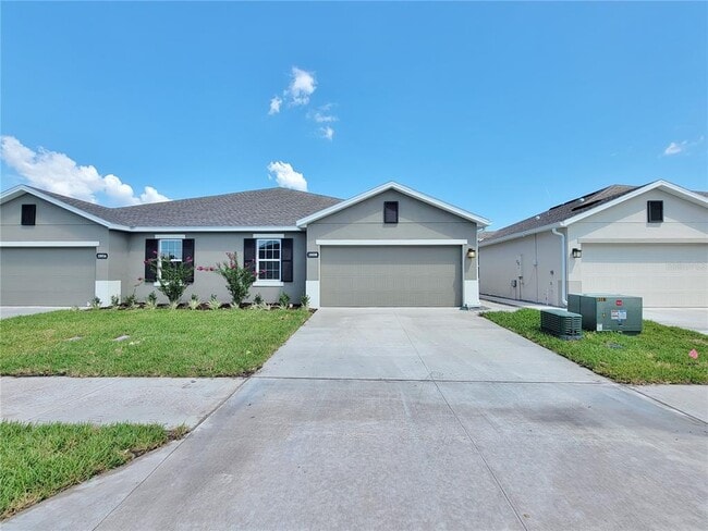 18008 Turning Leaf Cir in Land O Lakes, FL - Building Photo - Building Photo