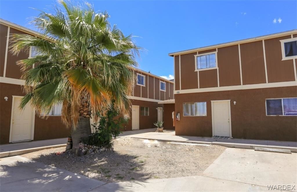 1800 S Kofa Ave in Parker, AZ - Foto de edificio
