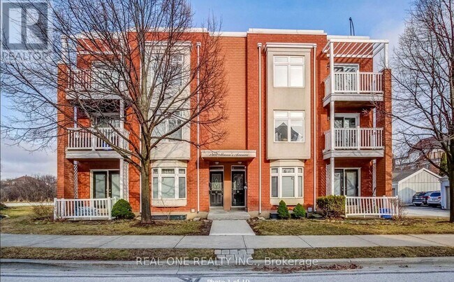 property at 2400 Munn's Ave
