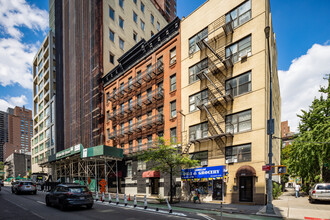 311 East 61st Street in New York, NY - Building Photo - Primary Photo