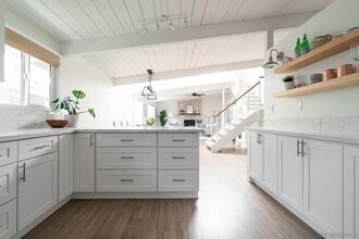 5582 Baja Dr in San Diego, CA - Building Photo - Building Photo