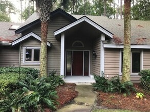41 Royal James Dr in Hilton Head Island, SC - Building Photo - Building Photo