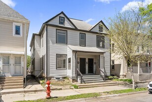 630 Adams St NE, Unit 2 in Minneapolis, MN - Building Photo