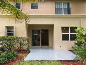 112 Wakulla Springs Way in Royal Palm Beach, FL - Building Photo - Building Photo