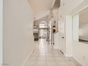 7764 Howard Dade Ave in Las Vegas, NV - Building Photo - Building Photo