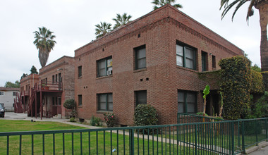 The Villas in Pasadena, CA - Foto de edificio - Building Photo