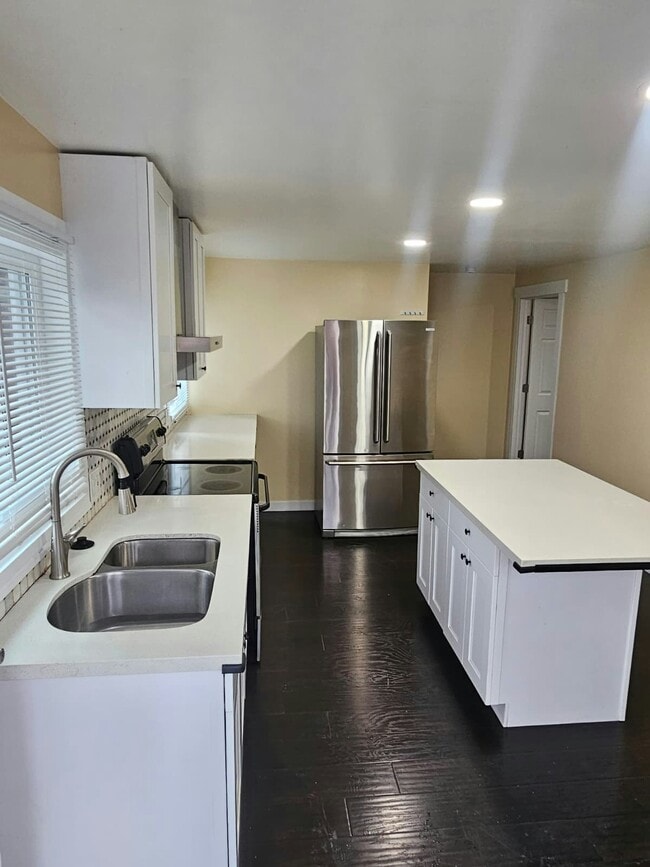 1004 SW 116th St in Seattle, WA - Building Photo - Building Photo