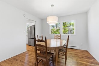 41 Potters Ln in Huntington, NY - Building Photo - Building Photo