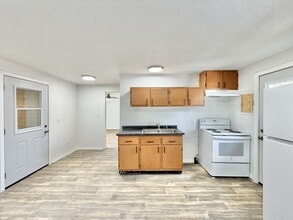 425 S Jackson St in Janesville, WI - Building Photo - Building Photo