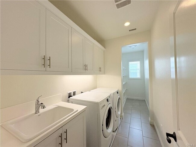 property at 16 Preston Pl