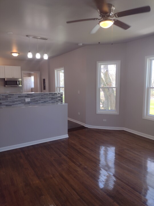 48 W 21st St in Chicago Heights, IL - Building Photo