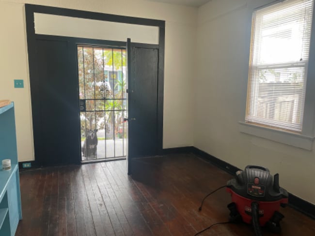 property at 1709 Frenchmen St