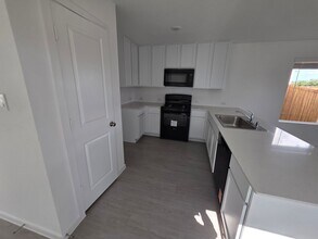 12132 Morgan Dr in Aubrey, TX - Building Photo - Building Photo