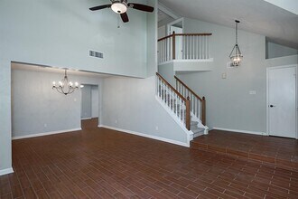 19 Village Knoll Pl in Spring, TX - Building Photo - Building Photo