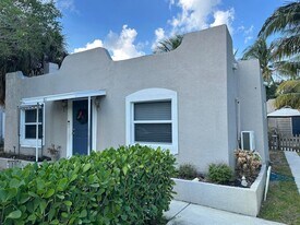 611 El Vedado in West Palm Beach, FL - Building Photo