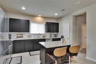 106 Mossycup Dr in San Marcos, TX - Building Photo - Building Photo