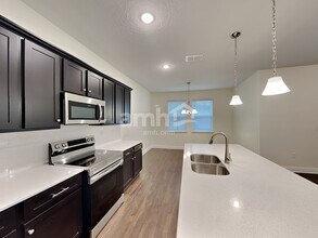 6154 Little Blf Cir in Mascotte, FL - Building Photo - Building Photo