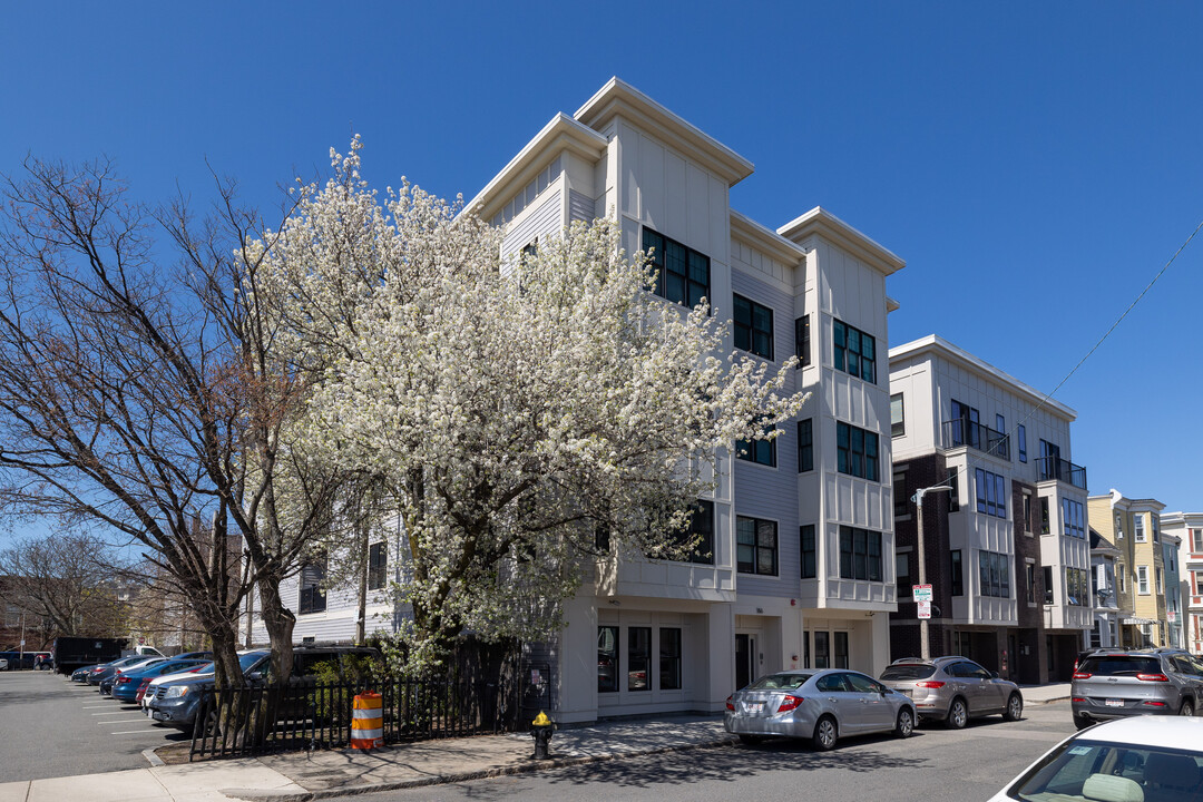 The Faretra in Boston, MA - Building Photo