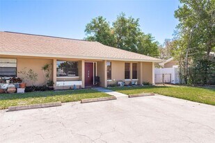 6802 Madison St, Unit 1 in New Port Richey, FL - Building Photo