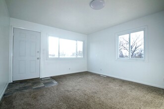 714 N 13th St in Bismarck, ND - Building Photo - Building Photo