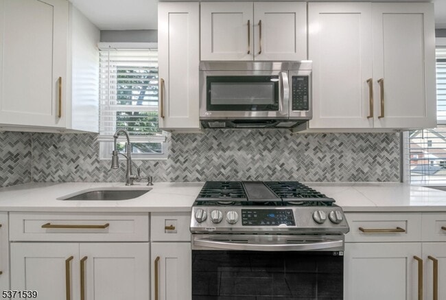 47 Ekings Ave in Hawthorne, NJ - Building Photo - Building Photo