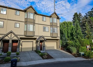 588 SW 197th Pl in Beaverton, OR - Building Photo - Building Photo