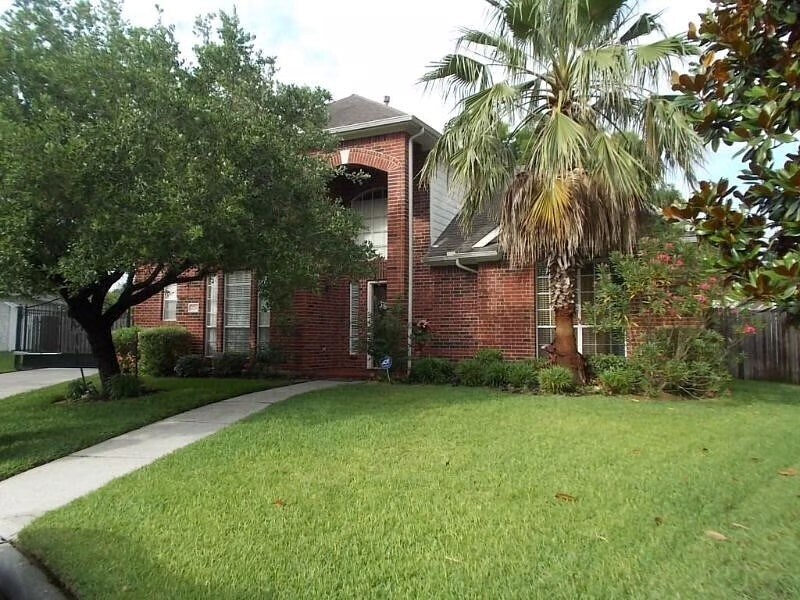 2730 Briarloch Ln in Houston, TX - Building Photo