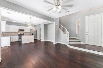 9477 Perennial View Ave in Las Vegas, NV - Building Photo - Building Photo