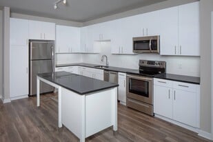 Scout on the Circle Apartments in Fairfax, VA - Building Photo