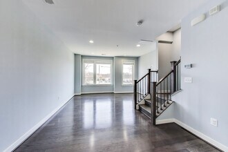 16580 Crabbs Branch Way in Derwood, MD - Building Photo - Building Photo