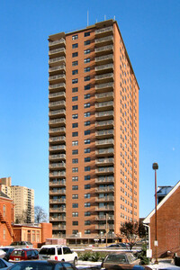 Executive House Apartments in St. Louis, MO - Foto de edificio - Building Photo