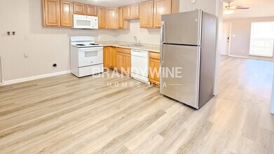 4401 N 72nd St in Tampa, FL - Building Photo - Building Photo