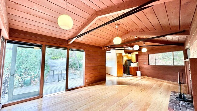 7547 Claremont Ave in Berkeley, CA - Building Photo - Building Photo