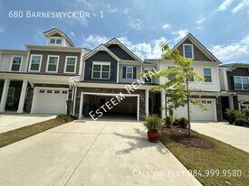 680 Barneswyck Dr in Fuquay Varina, NC - Building Photo