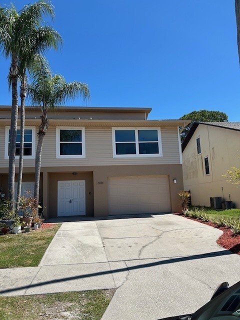 2005 McMullen Ave in Dunedin, FL - Foto de edificio - Building Photo