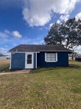 1553 Dover St in Boling, TX - Building Photo - Building Photo