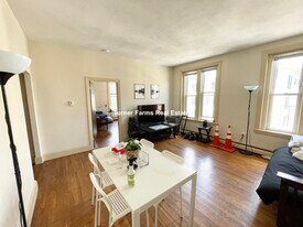 1466 Tremont St, Unit 1 in Boston, MA - Building Photo