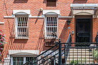 13 E 117th St in New York, NY - Building Photo - Building Photo