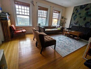336 Washington St, Unit 3 in Brookline, MA - Foto de edificio - Building Photo