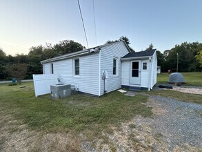 5208 Summit Ave in Greensboro, NC - Building Photo - Building Photo