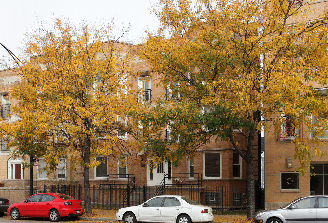 1034-1036 E 47th St in Chicago, IL - Building Photo