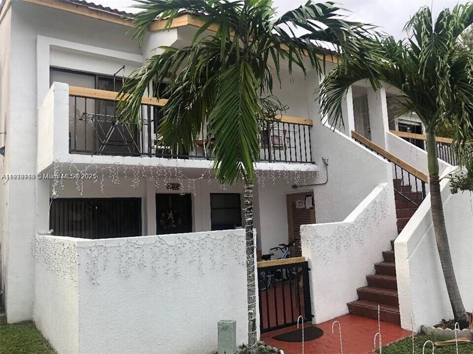 7510 SW 153rd Pl in Miami, FL - Building Photo