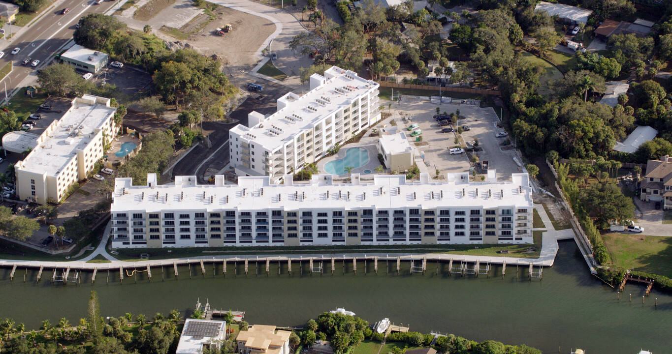 The Strand in Sarasota, FL - Building Photo