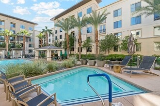 Altitude Sixteen 75 in Phoenix, AZ - Foto de edificio - Building Photo