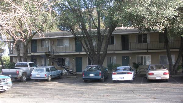 Sheridan Manor in Chico, CA - Building Photo