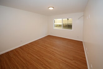 1314 Hoohulu St in Pearl City, HI - Foto de edificio - Building Photo