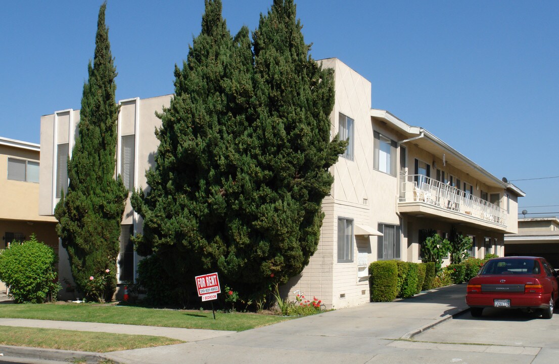 3112 Bagley Ave in Los Angeles, CA - Building Photo