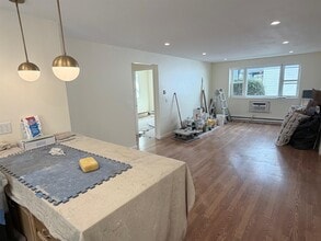 104 Trowbridge St, Unit 5 in Cambridge, MA - Building Photo - Building Photo