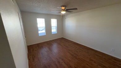 1321 E Jensen St in Mesa, AZ - Building Photo - Building Photo